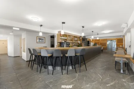 an der Bar