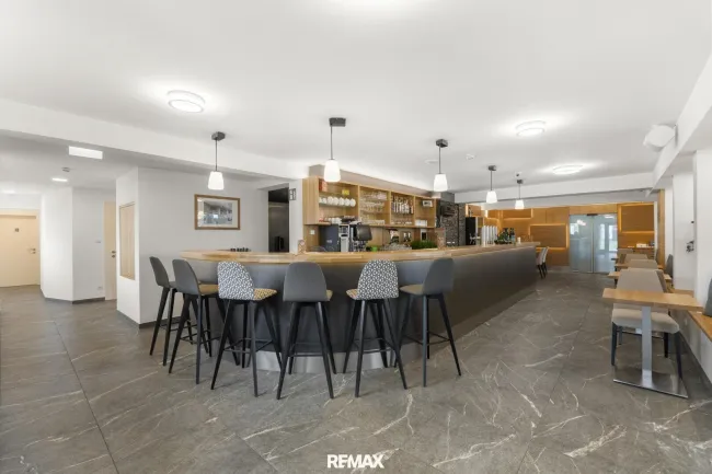 an der Bar