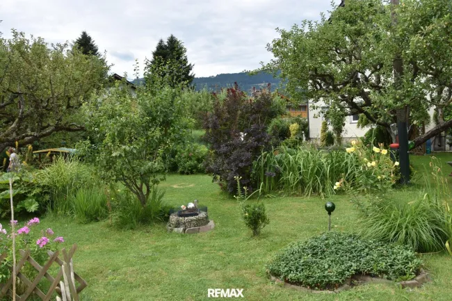 großer Garten