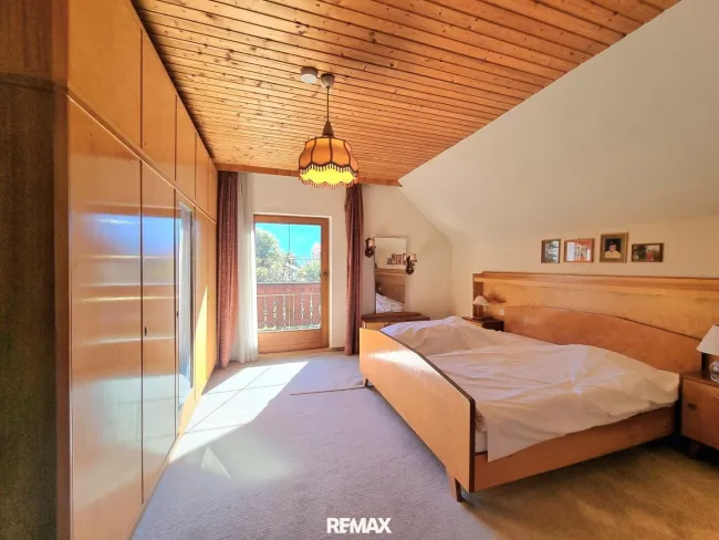 Schlafzimmer 1