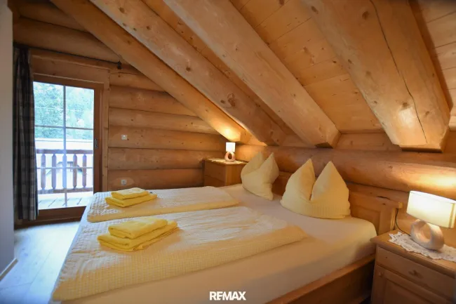 OG Schlafzimmer II Blick Balkon