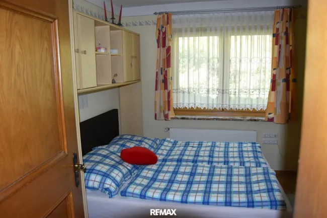 Schlafzimmer  (2)