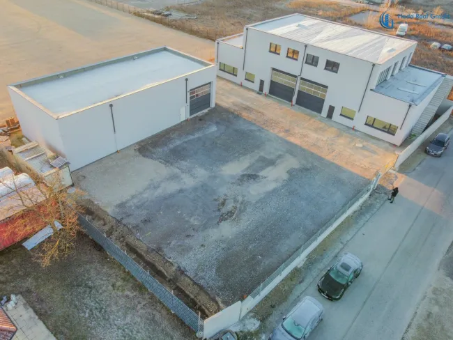 Wieder verfügbar: Geräumige und flexible Lagerhalle mit hoher Nutzfläche in Ebreichsdorf (Unterwaltersdorf - 2442) - Titelbild