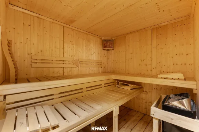 SAUNA