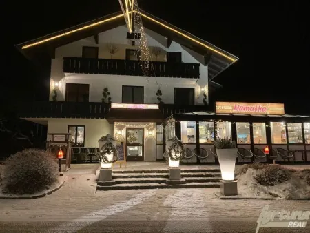 Attraktive Gewerbe- und Wohnimmobilie im Zentrum von Hinterstoder
