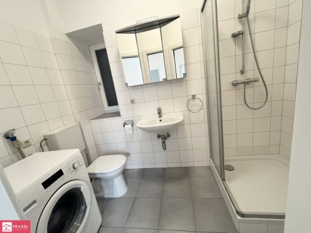 Badezimmer mit Dusche, WC, WM