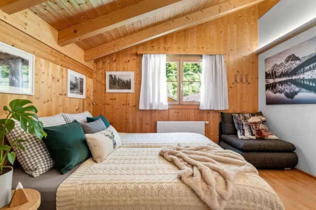 Einzigartiges Chalet mit Freizeitwohnsitz in Bartholomäberg: 6 Zimmer, Garten und Terrasse- ideal für den anspruchsvollen Kunden! - Bild