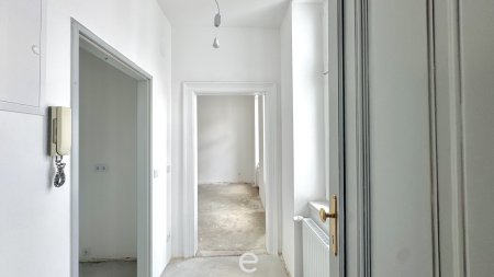 Ruhige Hoflage im Gründerzeithaus – 1-Zimmer-Wohnung belagsfertig I 2. OG, TOP 15