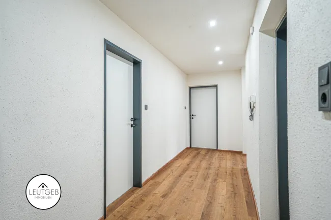 4-ZIMMERWOHNUNG MIT BALKON - Titelbild
