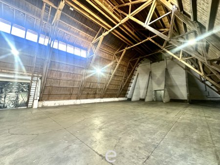 Kleinteilige Lagerhalle in Enns zu vermieten!