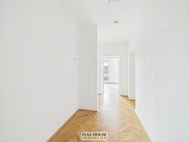P8 Klagenfurt Living – Großzügige 5,5-Zimmer-Wohnung im Zentrum von Klagenfurt (renovierungsbedürftig) - Titelbild