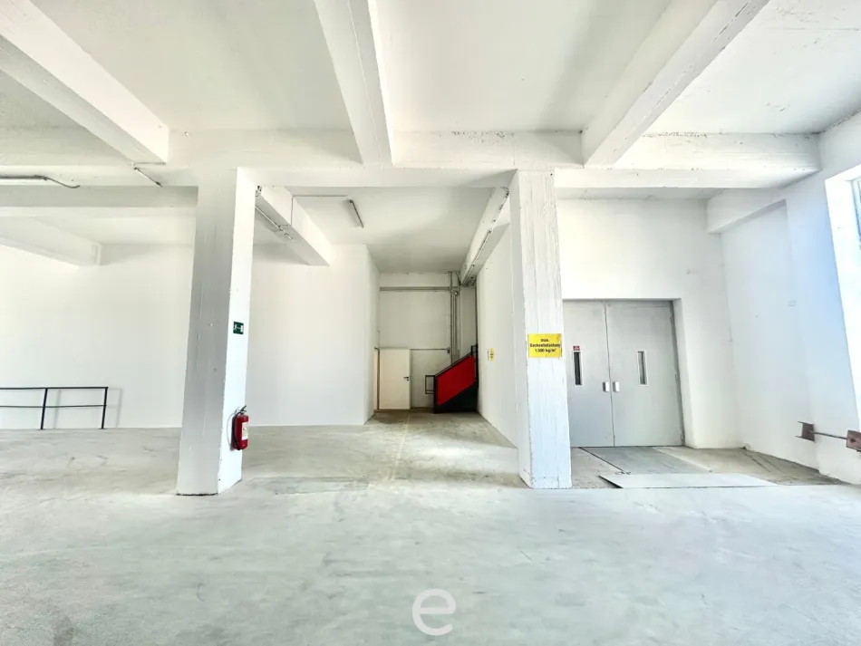 1.000,00m² Lagerhalle flexibel in Enns zu vermieten! - Titelbild