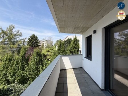 Balkon mit Blick ins Grüne