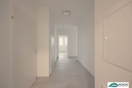helle 3-Zimmer-Wohnung mit Tageslicht-Bad und Balkon in sonniger Lage / gute Verkehrsanbindung nach Wien und St. Pölten