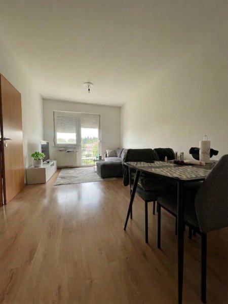 Charmante 2-Zi-Wohnung mit Balkon, Carport & Einbauküche in 8141 Unterpremstätten!