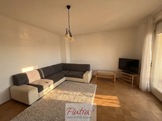 2,5 Zimmer Wohnung inkl. Loggia 68 m² in Wels sucht Handwerker - Bild