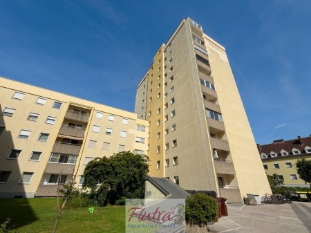 2,5 Zimmer Wohnung inkl. Loggia 68 m² in Wels sucht Handwerker
