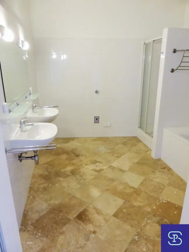 Badezimmer 1