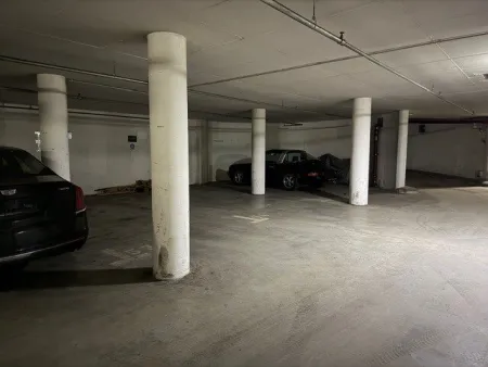 Tiefgaragenstellplätze Linz Zentrum - Bild