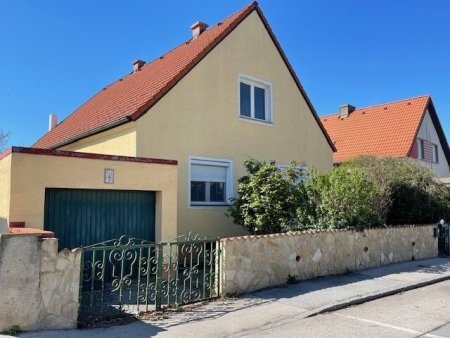 Einfamilienhaus mit Vollkeller + 2tes Kellergeschoss mit ca.75m² (ehemals. Champion Zucht)