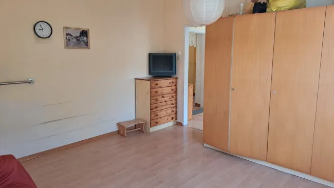 Schlafzimmer 1