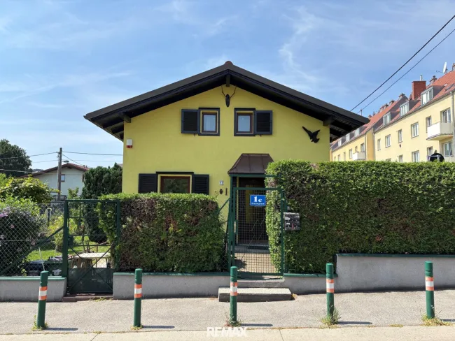 Haus straßenseitig