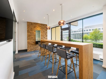 *** Design. Lage. Rendite. – Exklusive Büro- und Geschäftsräumlichkeiten mit 315,21 m², traumhafter 70 m² Sonnenterrasse und vielseitigem Wohnpotenzial ***