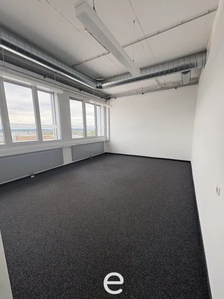 Moderne Büroflächen mit flexiblen Nutzungsmöglichkeiten – Gesamtfläche ca. 713 m² in Marchtrenk zu mieten!