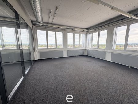 Repräsentatives Büro mit transparentem Raumkonzept – rd. 303 m² Bürofläche zu mieten!