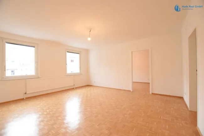 Kürzlich renovierte Wohnung in einem Gebiet mit ausgezeichneter Infrastruktur - Titelbild