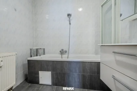 Badezimmer mit Wanne