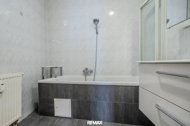 Badezimmer mit Wanne