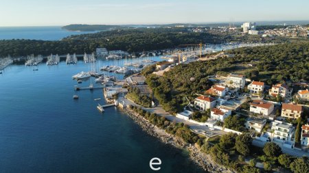 Exklusive Moderne Villa in Pula/ Pješčana Uvala: Luxus und Komfort auf 507,62m²
