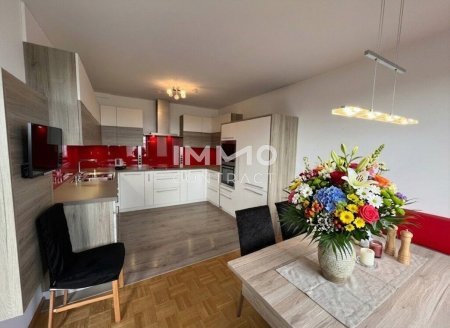 Neuwertige 3-Zi-DG-Wohnung mit 2 Terrassen in 1200 Wien, Top Ausstattung!