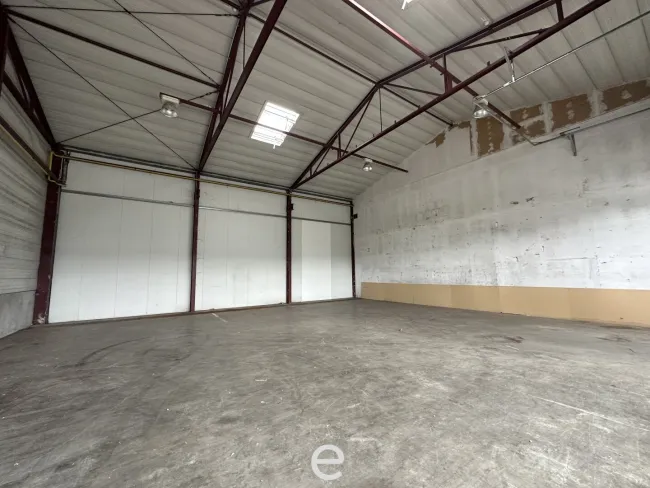 Lagerhalle und Büro in St. Pölten / Unterradlberg mit 450,00m² zu vermieten. - Bild