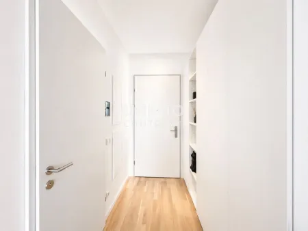 Zwei-Zimmer-Wohnung mit Westausrichtung im DC Tower 2