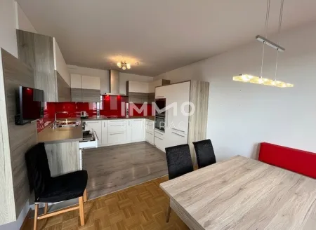NEUER TOLLER PREIS ! Tolle Dachgeschoßwohnung , Fernblick auf 2 Terrassen!