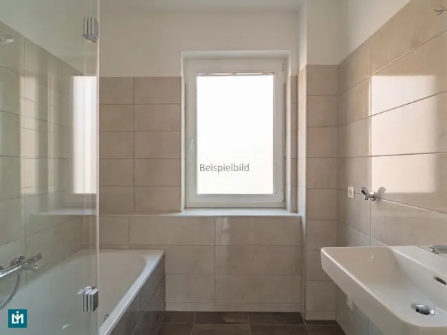 Ab 01.08.2026: Traumhafte 2-Zimmer-Dachgeschoss-Maisonette mit großzügigen Terrassenflächen und Klimaanlage - Bild
