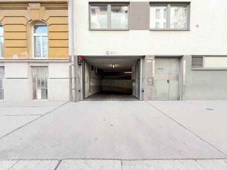 Garagenplatz nahe Hütteldorfer Straße (U3 Station)