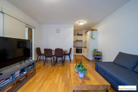 Beeindruckend aufgeteilte 2 Zimmer Balkon Wohnung in ausgezeichneter Lage, Donaufelder Straße 221