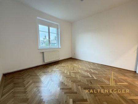Unbefristet: 5-Zimmer-Altbauwohnung, ca. 100 m², in der Herbeckstraße