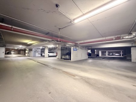 Garagenplatz nahe Donaufelderstraße