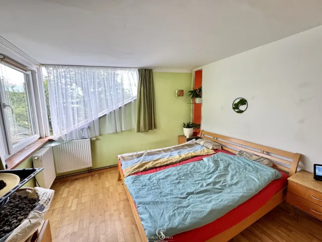 Schlafzimmer DG