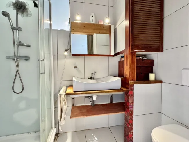 Kleines Badezimmer DG