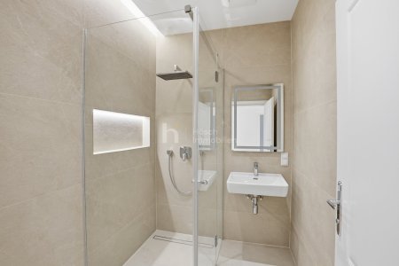 Kernsaniert: 3-Zimmer-Wohnung im 4. Liftstock in Währing