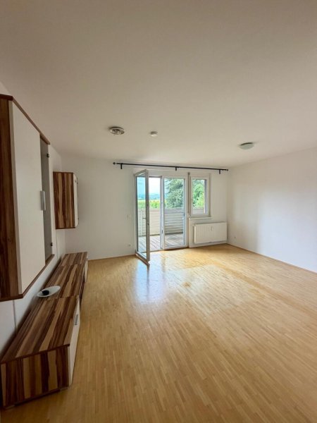 Moderne 2-Zimmer-Eigentumswohnung mit großem Balkon, Carport & Grünblick in Wildon – sofort bezugsbereit!