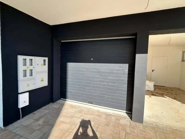Modernes Wohnen in Medulin – Stilvolle, komplett möblierte Eigentumswohnung mit Garage – nur 700 Meter vom Meer entfernt - Bild