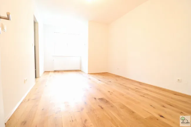 Exklusive 4-Zimmer-Wohnung mit Balkon und Garten im 19. Bezirk, vollsaniert! - Bild
