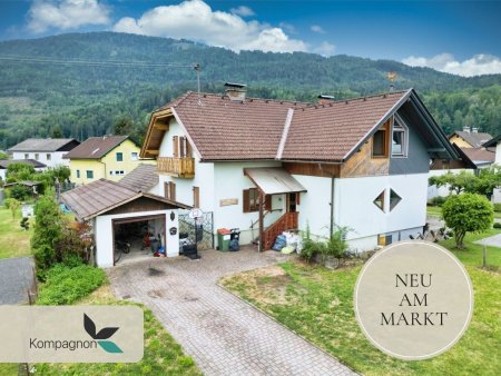 ***RESERVIERT*** Charmante Doppelhaushälfte mit Entwicklungspotenzial - Garage, Nebengebäude und ca. 663 m² Grund