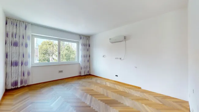 Zimmer 4